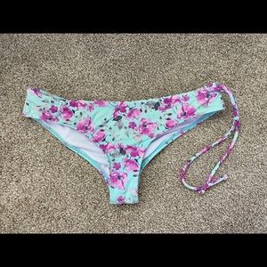 O’Neill floral swim bottoms
